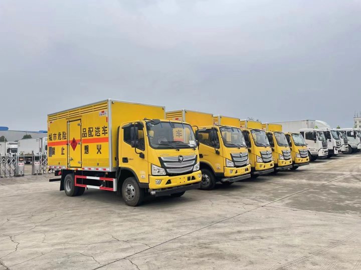 福田歐馬可4.3米氣體廂式運輸車