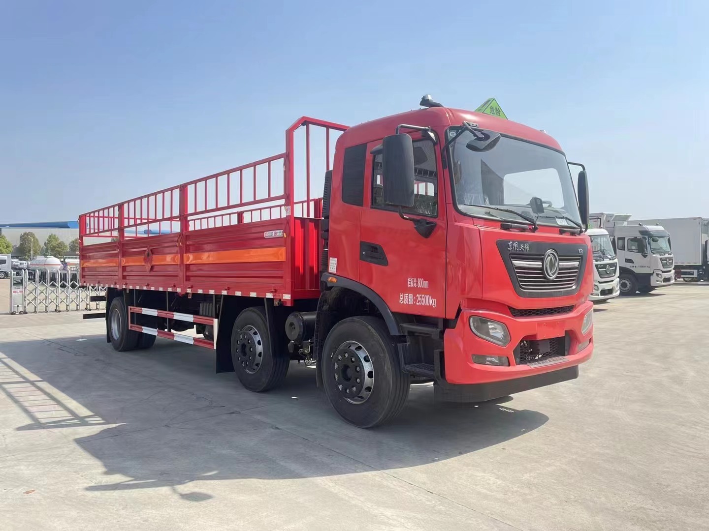 東風天錦8.6米氣瓶運輸車小三軸