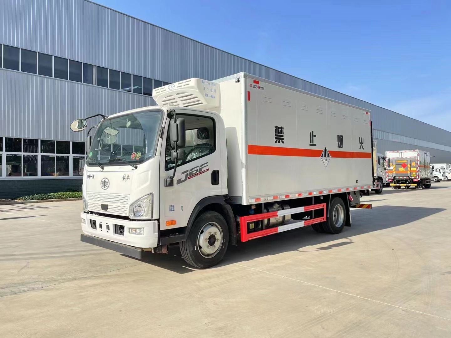 解放5.15米廢機(jī)油專用車